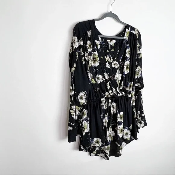 Free People Floral Surplice Tunic Top Large Black - Picture 2 of 9